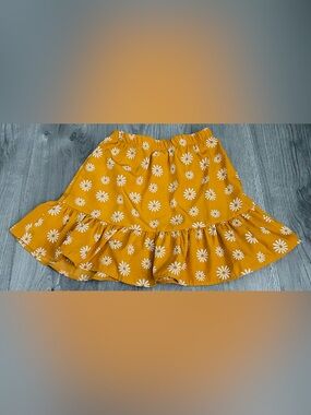 Jenna & Jessie Yellow Daisy Print Ruffled Skirt Y8